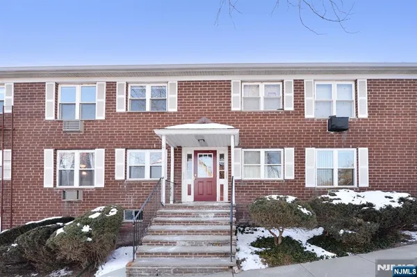 $325,000 | 100 Pierson Miller Drive, Unit E4, Pompton Lakes, NJ 07442