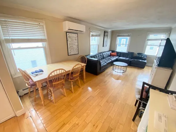 $7,600 | 210 K Street, Unit 1, Boston, MA 02127