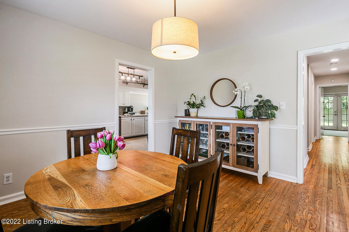 417 Highfield Road Louisville, KY 40207 - Photo 12 of 57 25