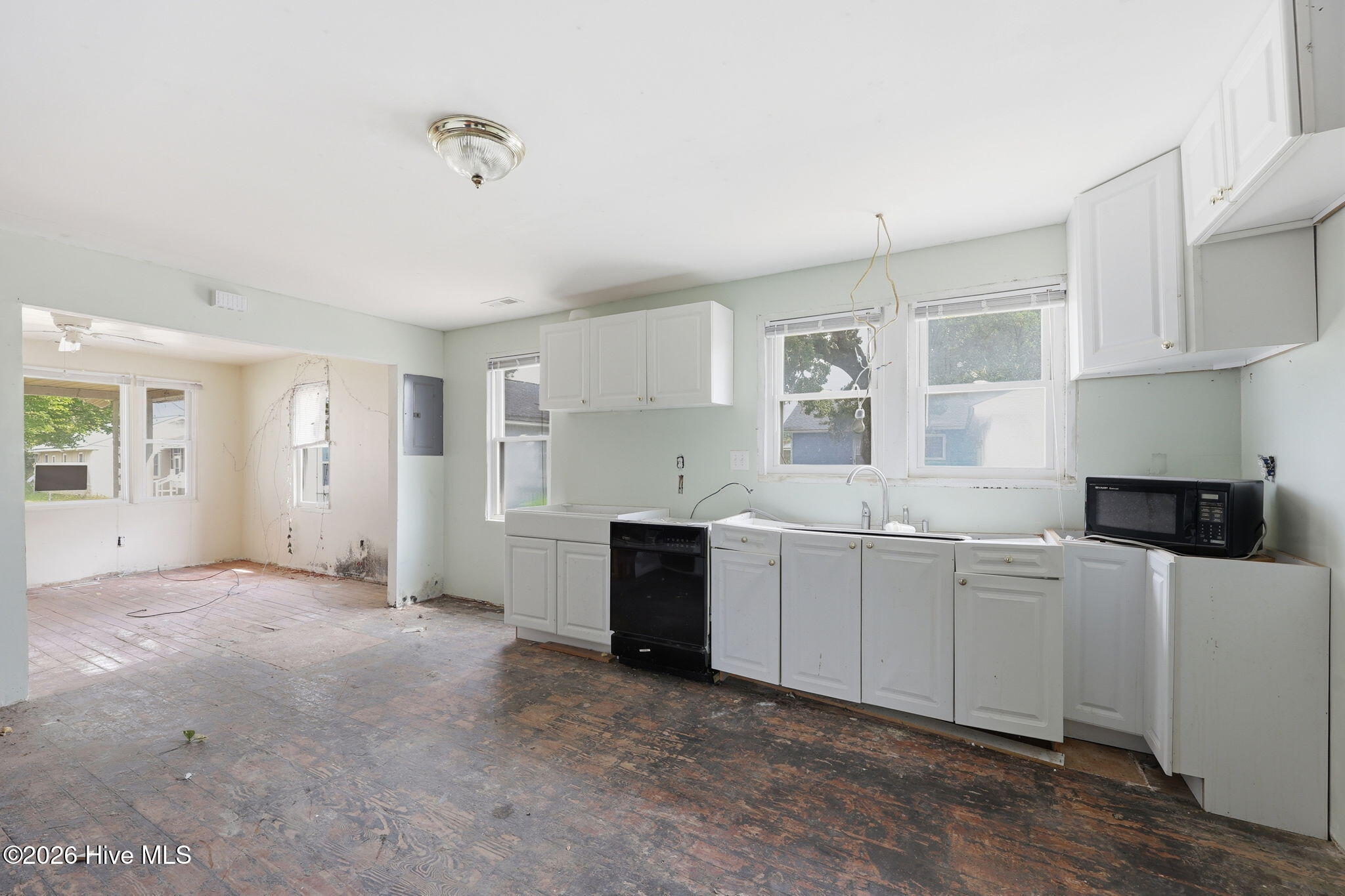 408 Pollock Street Beaufort, NC 28516 - Photo 14 of 37
