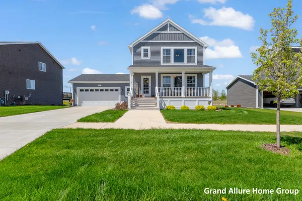 $410,000 | 135 Brynwood Avenue, Holland, MI 49423