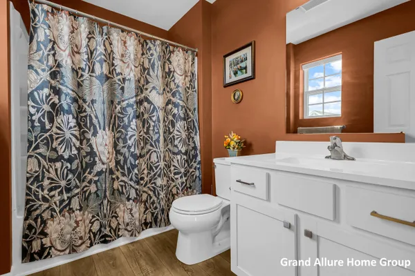 $410,000 | 135 Brynwood Avenue, Holland, MI 49423
