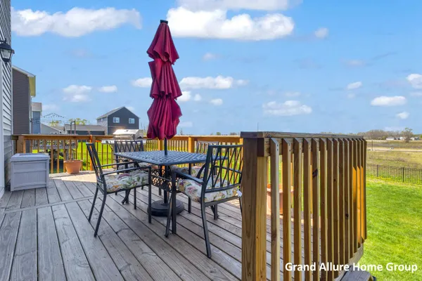 $410,000 | 135 Brynwood Avenue, Holland, MI 49423