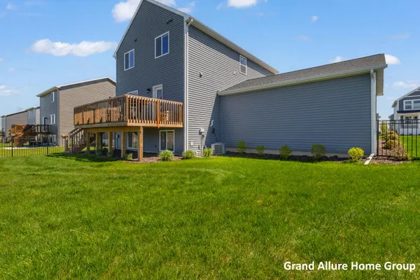 $410,000 | 135 Brynwood Avenue, Holland, MI 49423