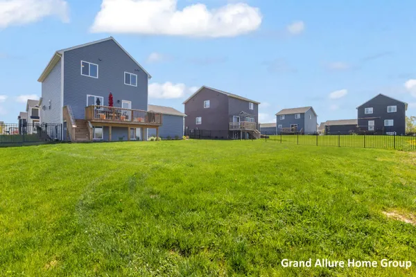 $410,000 | 135 Brynwood Avenue, Holland, MI 49423