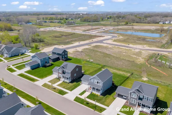 $410,000 | 135 Brynwood Avenue, Holland, MI 49423