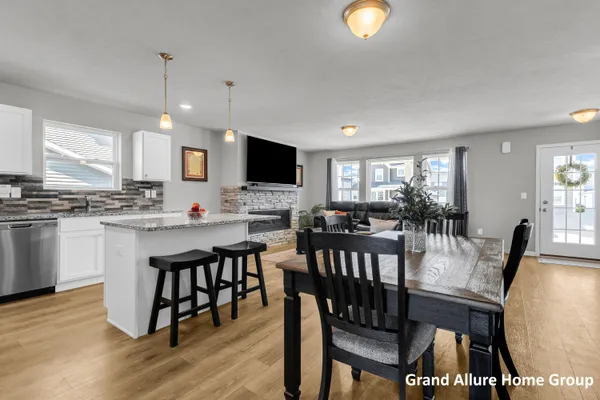 $410,000 | 135 Brynwood Avenue, Holland, MI 49423