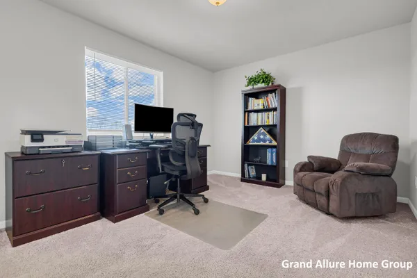 $410,000 | 135 Brynwood Avenue, Holland, MI 49423