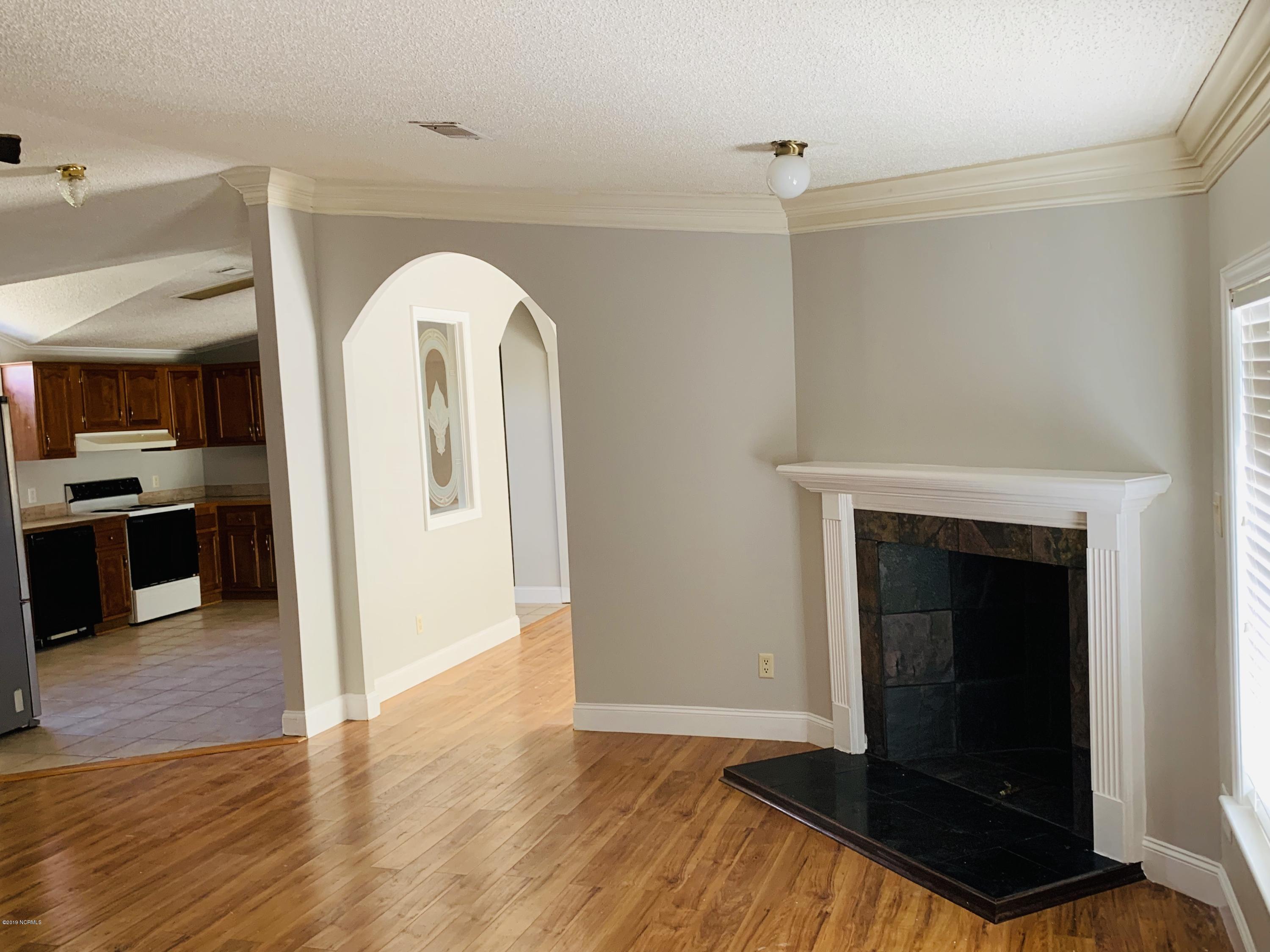 51 Gabe Johnson Road Elizabethtown, NC 28337 - Photo 8 of 29 Den2