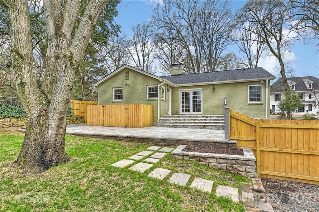 3111 Cambridge Road Charlotte, NC 28209 - Photo 21 of 23 Gallery Image 21