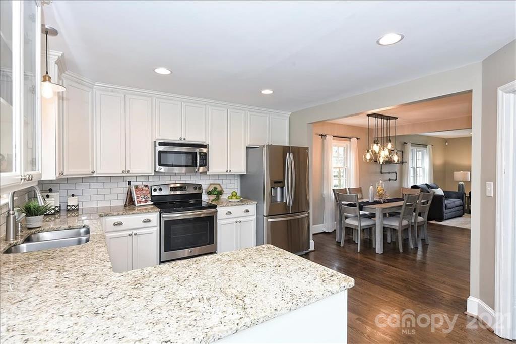 3111 Cambridge Road Charlotte, NC 28209 - Photo 8 of 23 Gallery Image 8