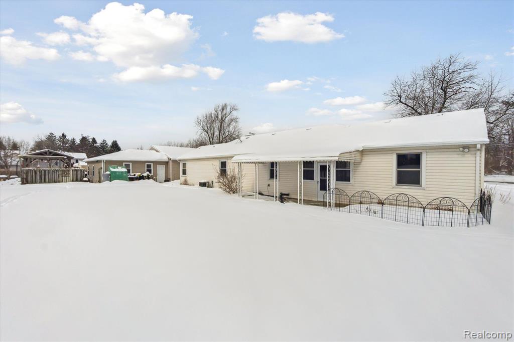 1110 Grange Hall Road Fenton, MI 48430 - Photo 36 of 51