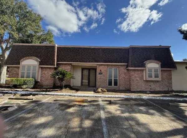 $1,600 | 2920 Cambridge Lane, Missouri City, TX 77459