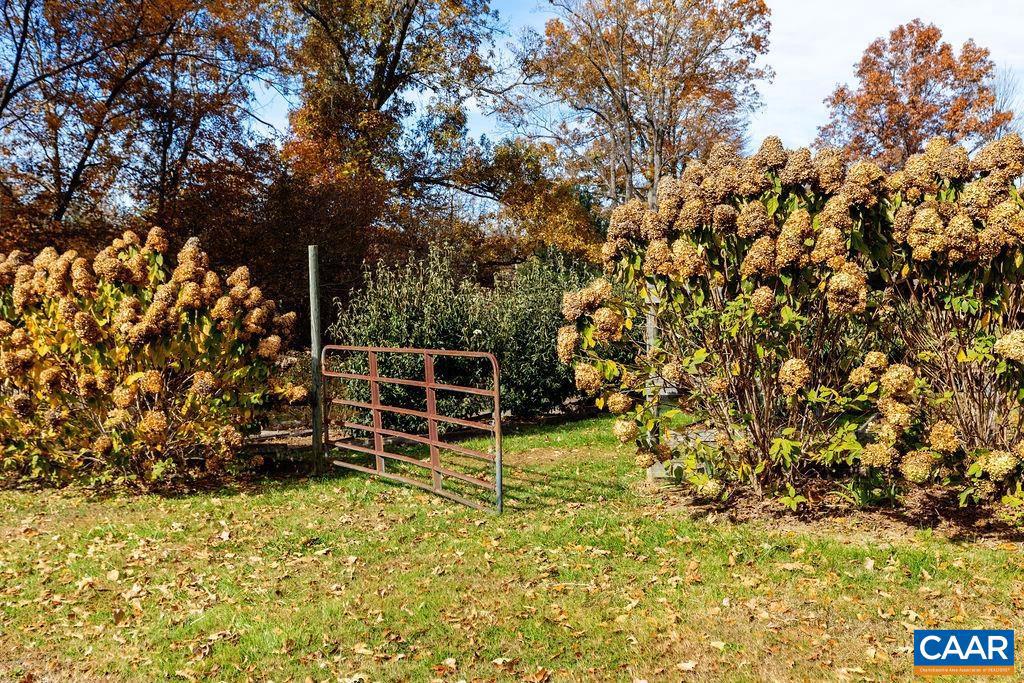 325 Old Roseland Road Roseland, VA 22967 - Photo 27 of 69