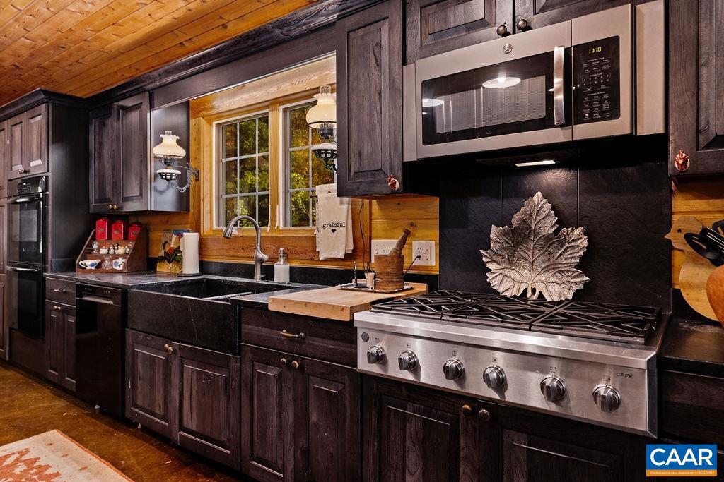 325 Old Roseland Road Roseland, VA 22967 - Photo 44 of 69