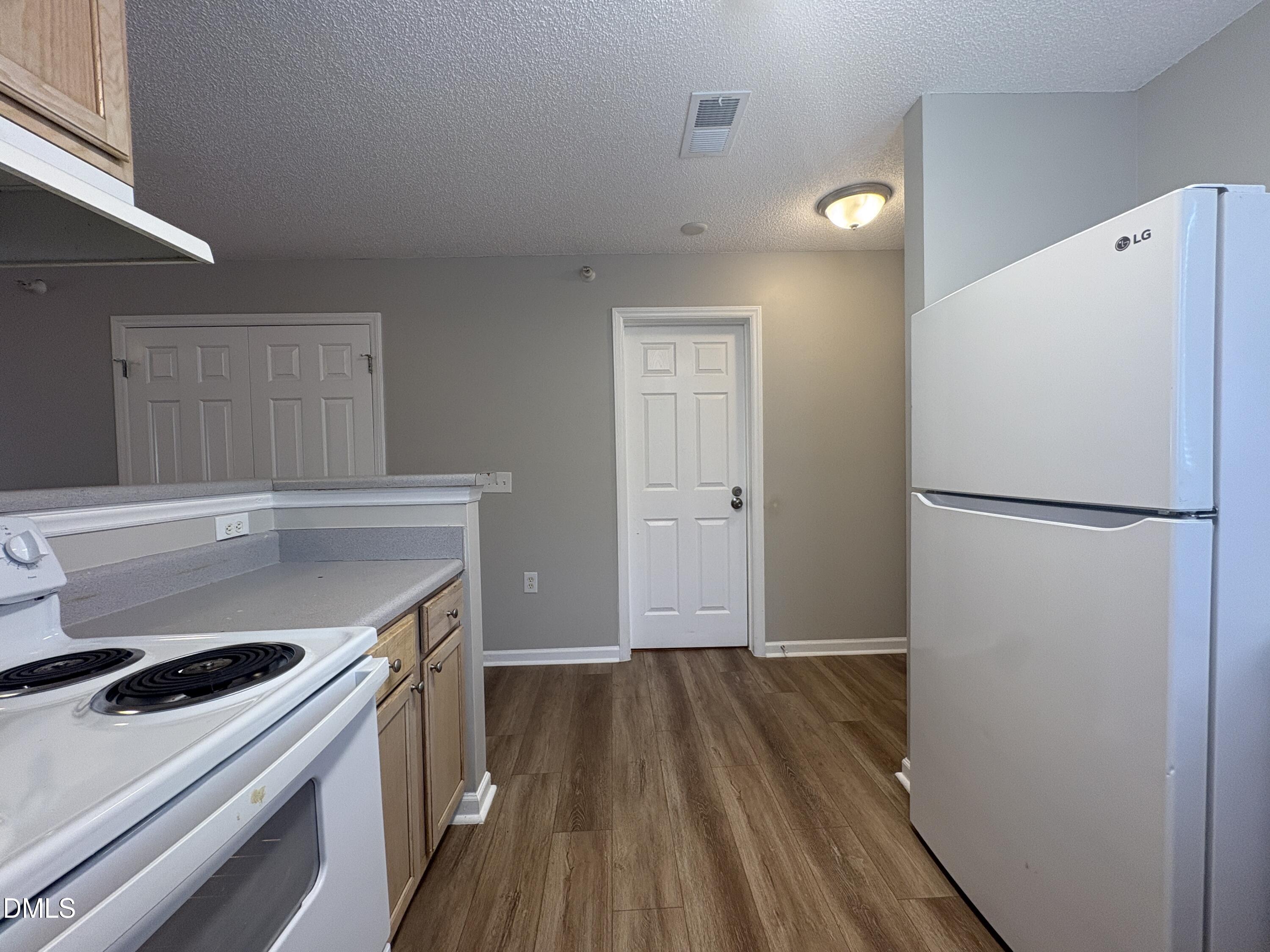 1305 Kent Road, Unit 204 Raleigh, NC 27606 - Photo 6 of 25 IMG_0314