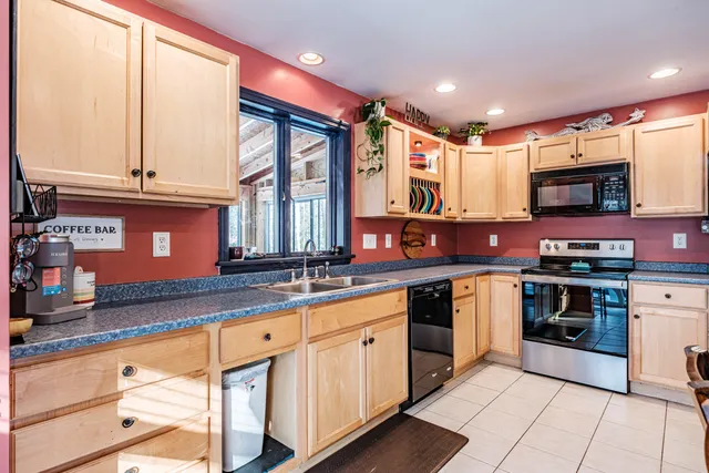 $359,900 | 10 Lewis Way, Phippsburg, ME 04562