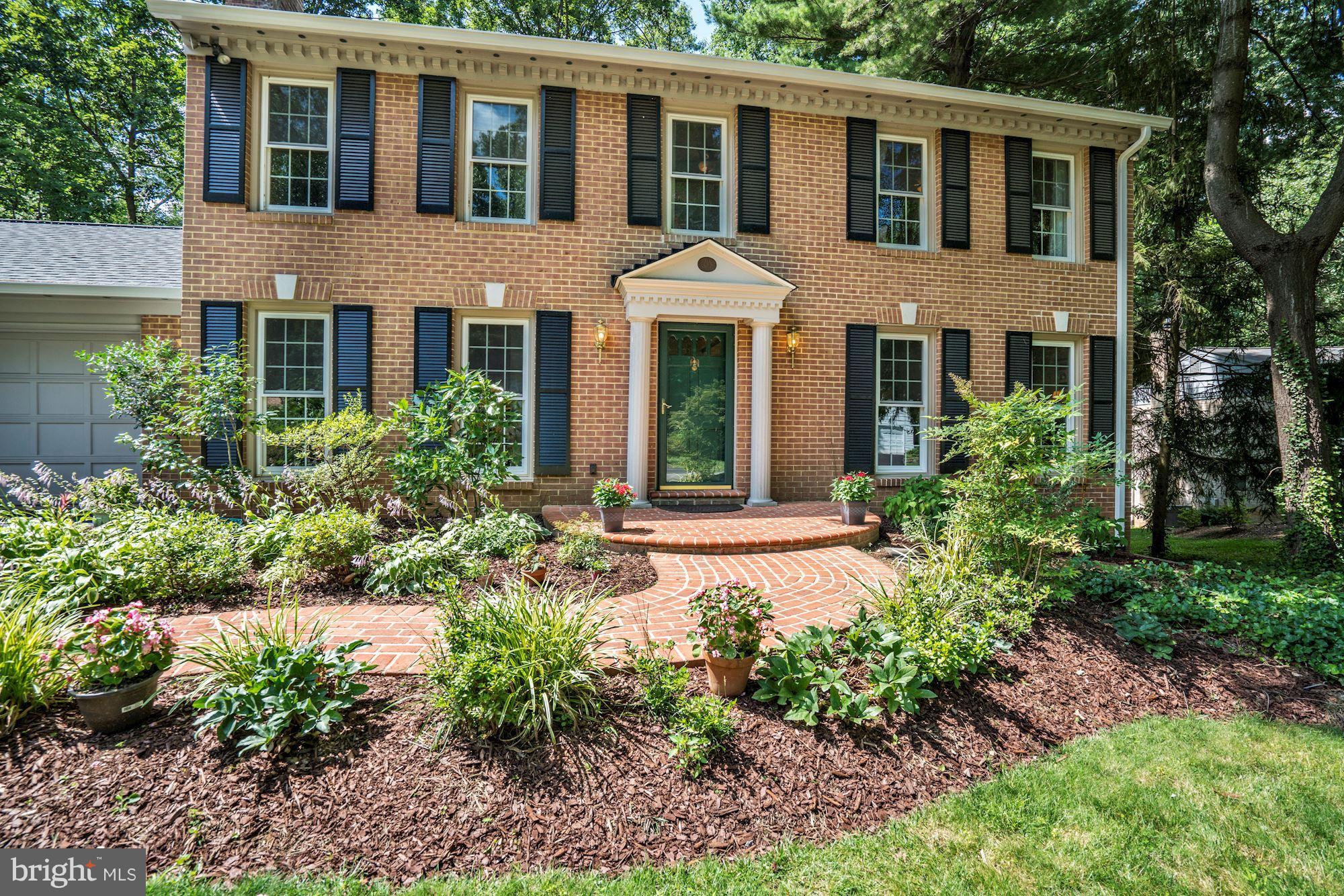 11521 Running Cedar Road Reston, VA 20191 - Photo 3 of 30 Exterior (Front)