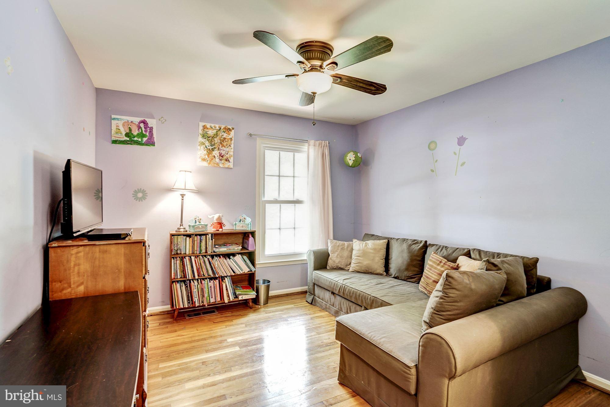 11521 Running Cedar Road Reston, VA 20191 - Photo 21 of 30 Bedroom