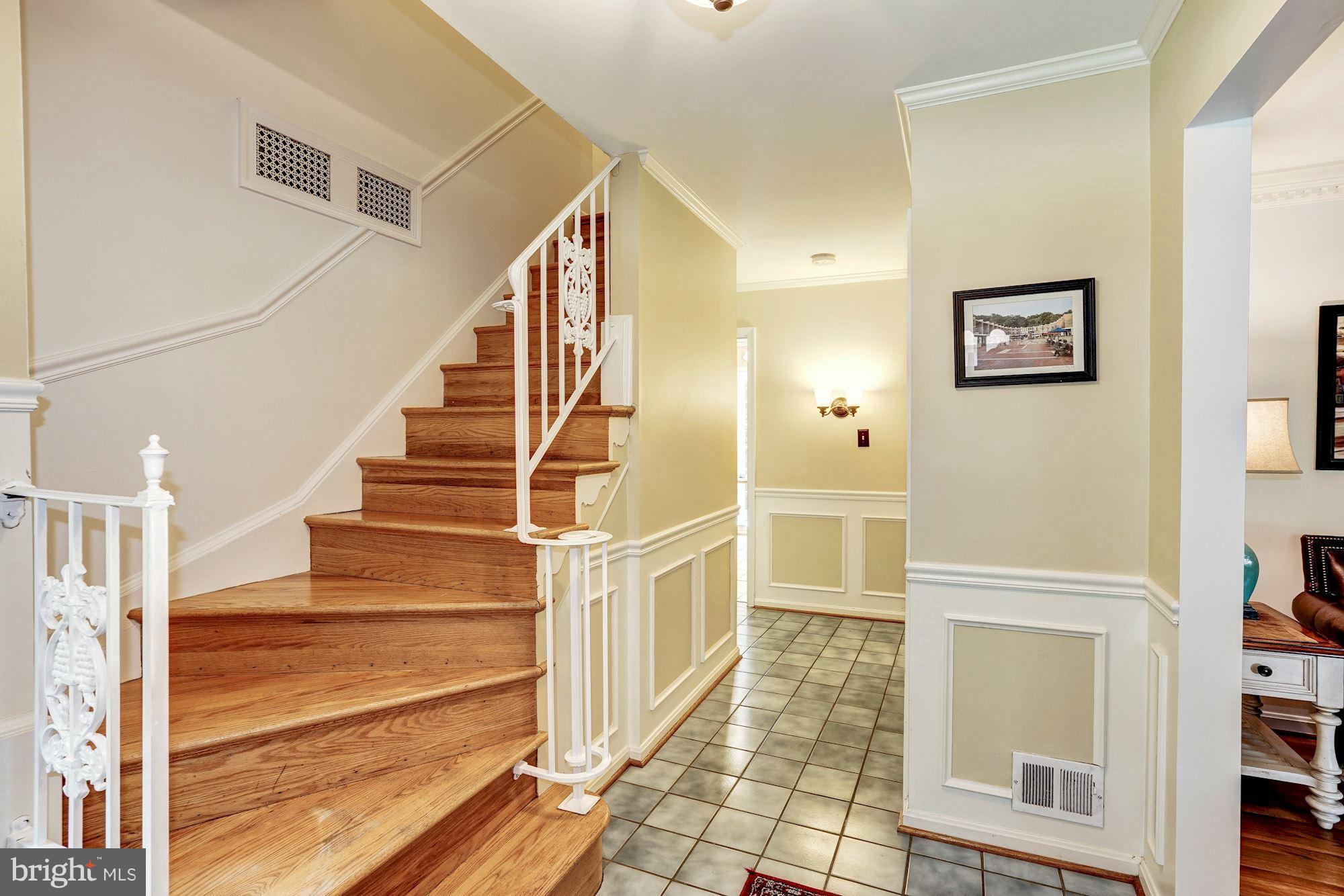 11521 Running Cedar Road Reston, VA 20191 - Photo 4 of 30 Interior (General)