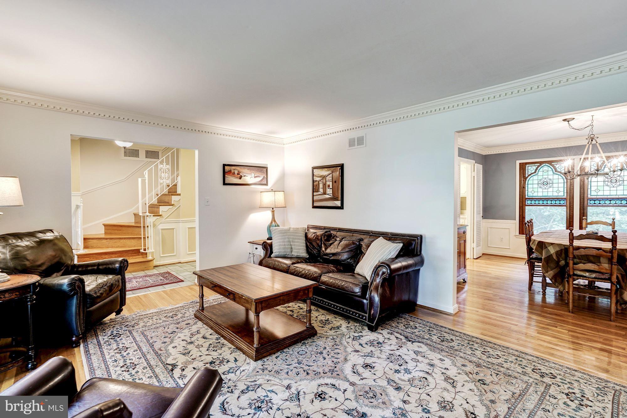 11521 Running Cedar Road Reston, VA 20191 - Photo 7 of 30 Living Room