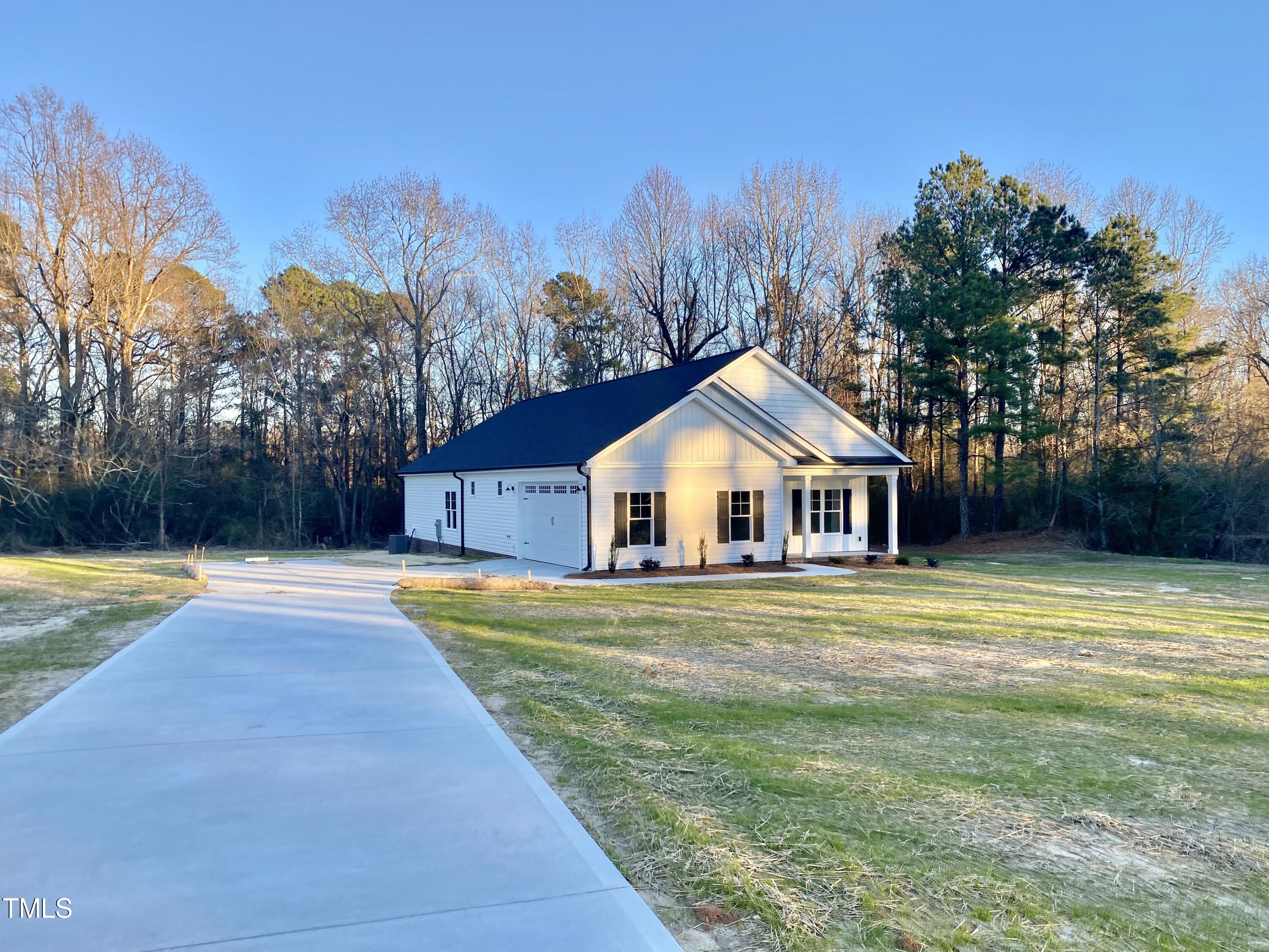 1039 Thompson Road Four Oaks, NC 27524 - Photo 2 of 35 IMG_6266