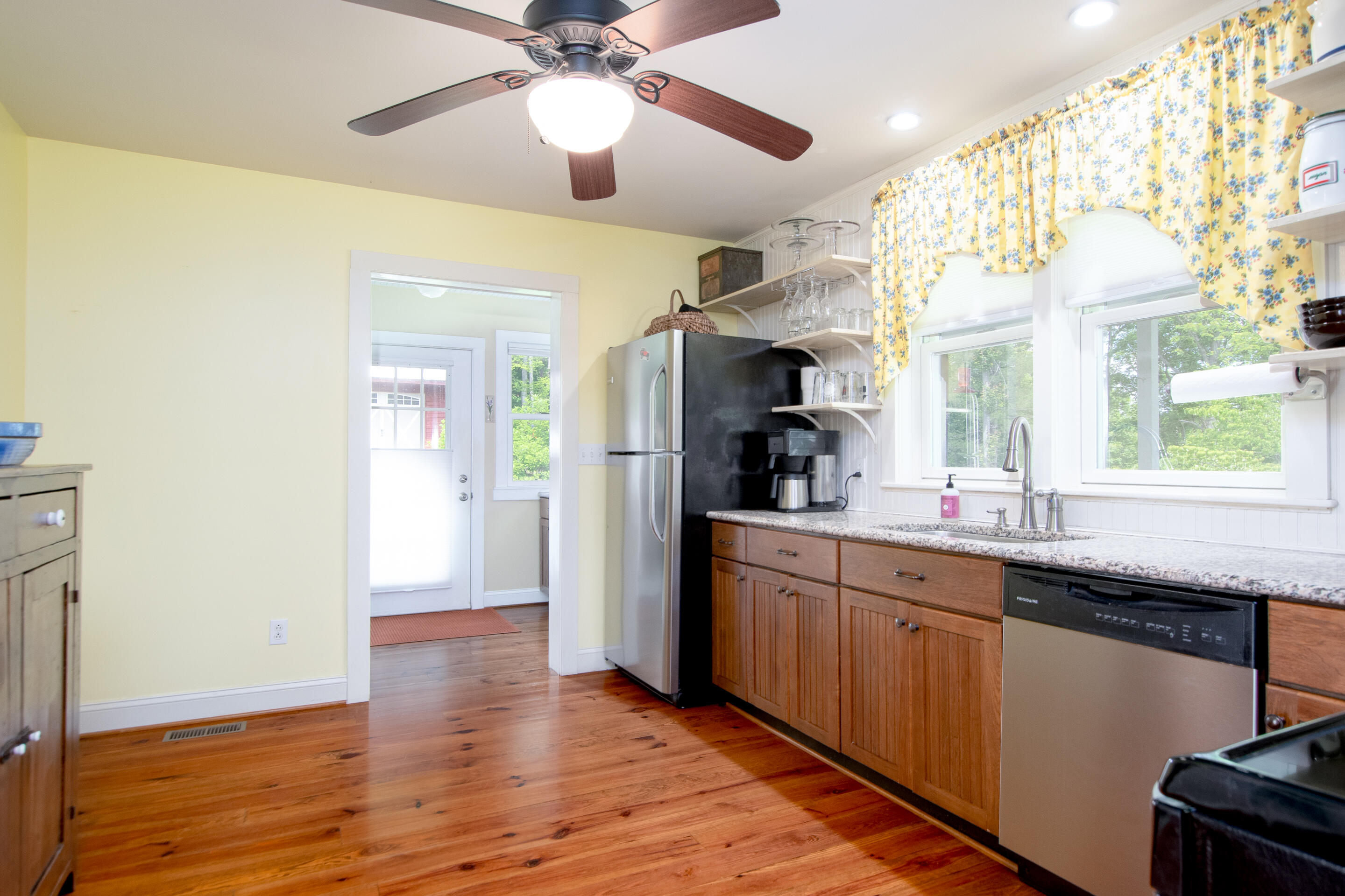 3177 Windsong Road Hiwassee, VA 24347 - Photo 11 of 72 3177-Windsong-Rd-Allisonia-Interior-14