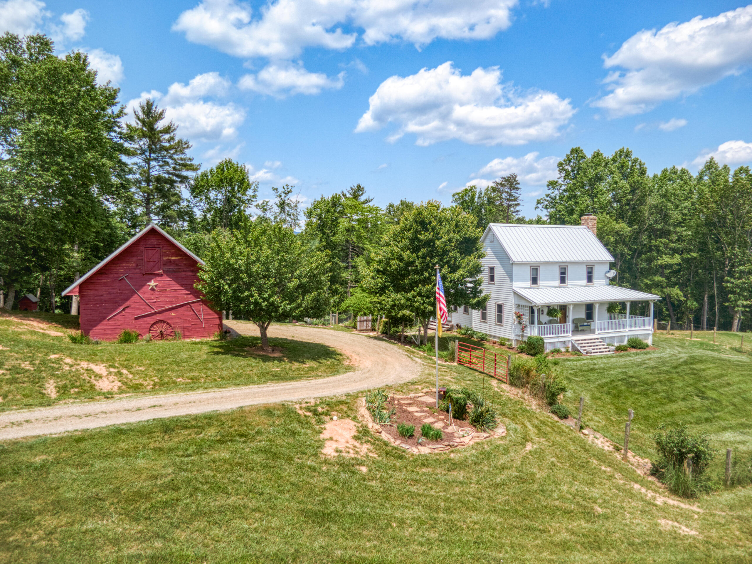 3177 Windsong Road Hiwassee, VA 24347 - Photo 2 of 72 3177-Windsong-Rd-Allisonia_21-21