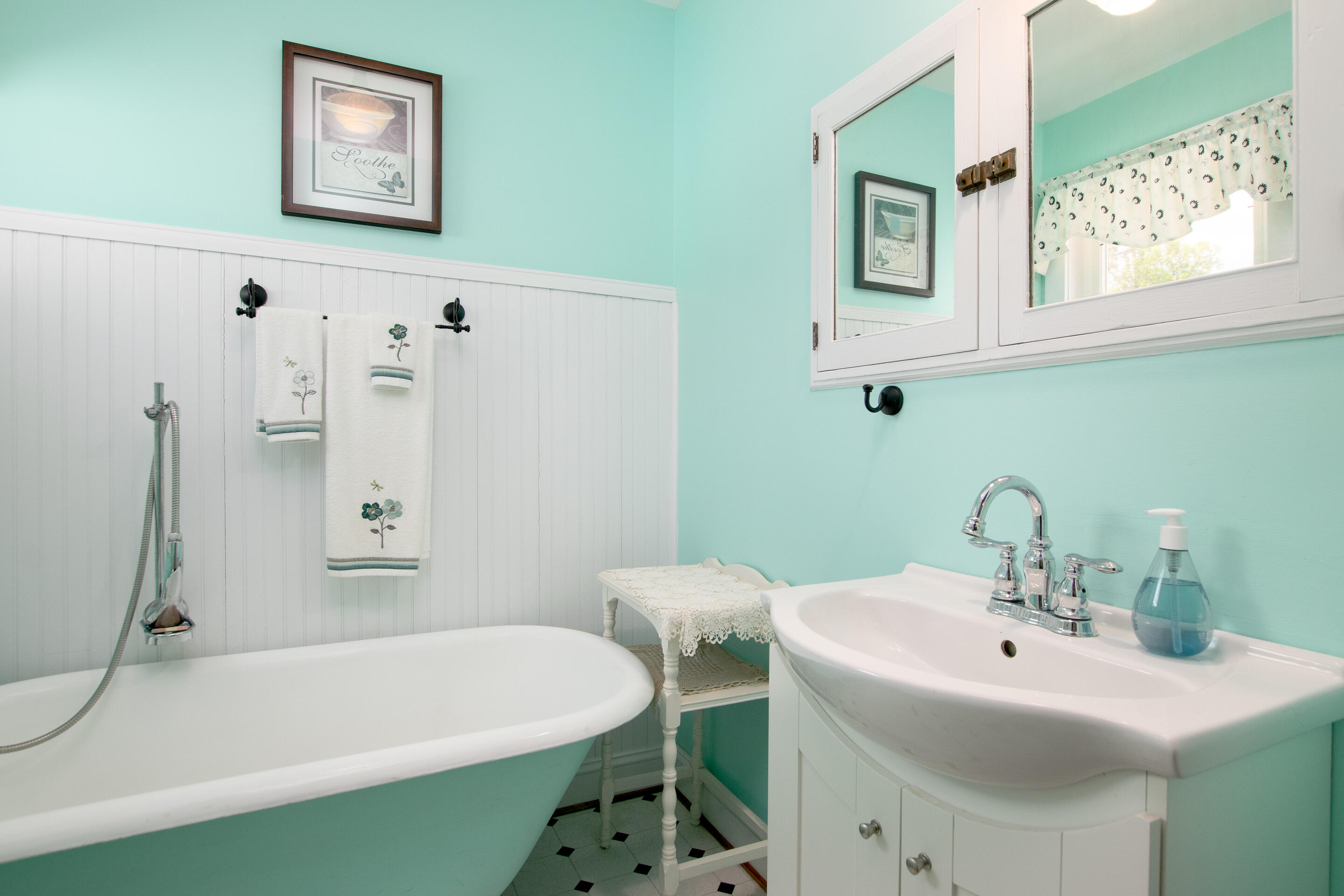 3177 Windsong Road Hiwassee, VA 24347 - Photo 22 of 72 3177-Windsong-Rd-Allisonia-Interior-25