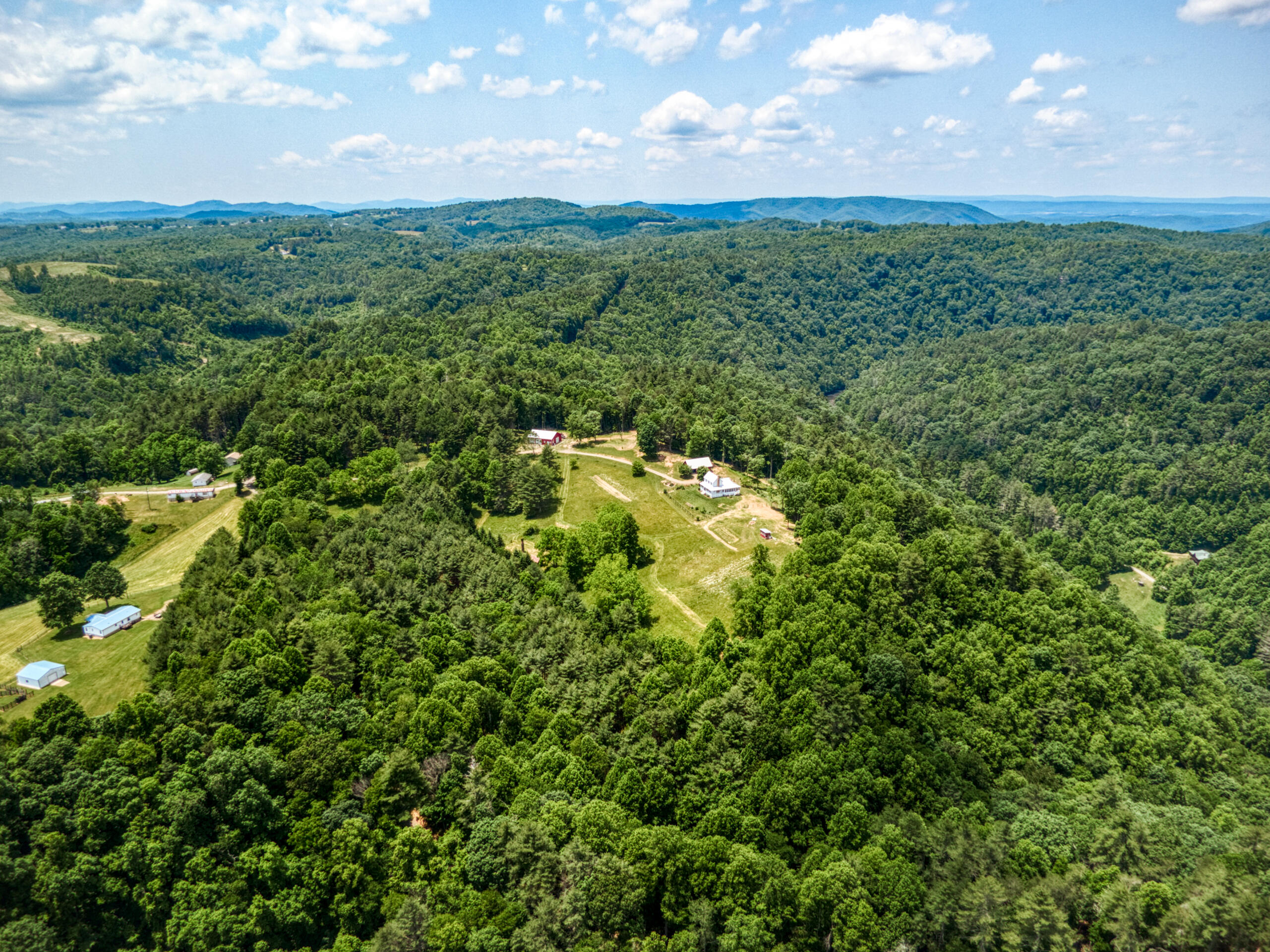 3177 Windsong Road Hiwassee, VA 24347 - Photo 39 of 72 3177-Windsong-Rd-Allisonia_2-2