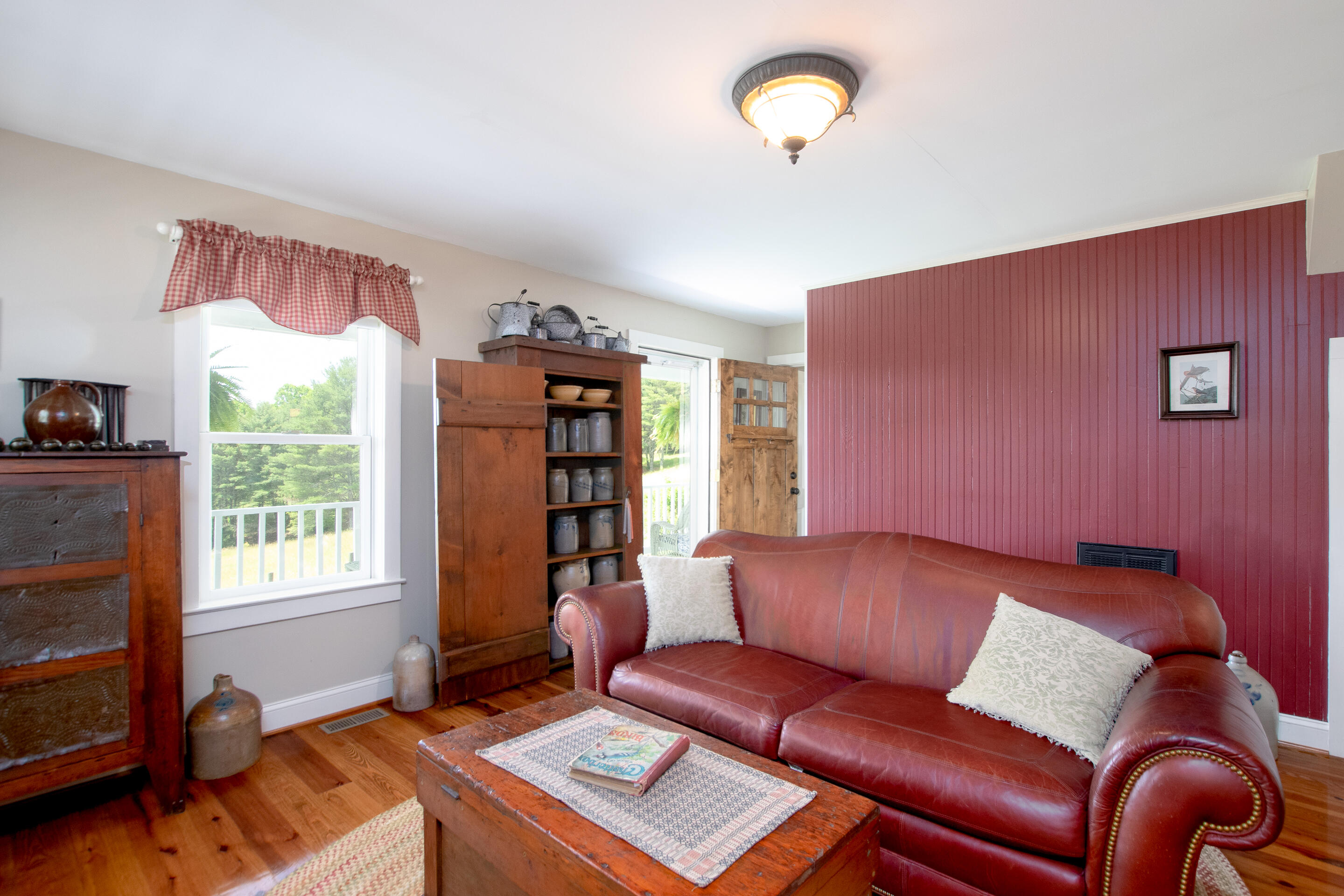 3177 Windsong Road Hiwassee, VA 24347 - Photo 6 of 72 3177-Windsong-Rd-Allisonia-Interior-2