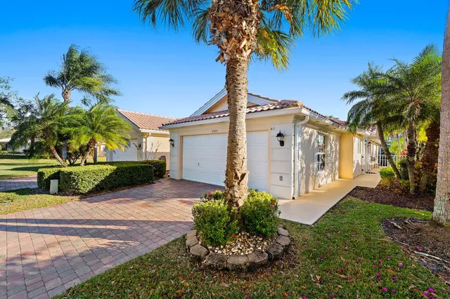 $525,000 | 8991 Southeast Eldorado Way, Hobe Sound, FL 33455