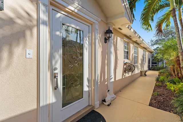 $525,000 | 8991 Southeast Eldorado Way, Hobe Sound, FL 33455