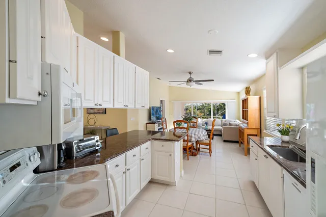 $525,000 | 8991 Southeast Eldorado Way, Hobe Sound, FL 33455
