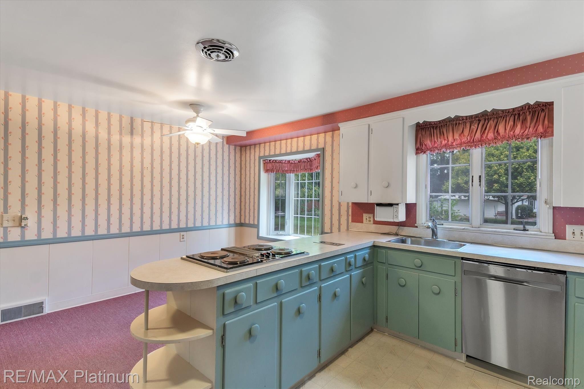 110 Riddle Street Howell, MI 48843 - Photo 2 of 39 Kitchen