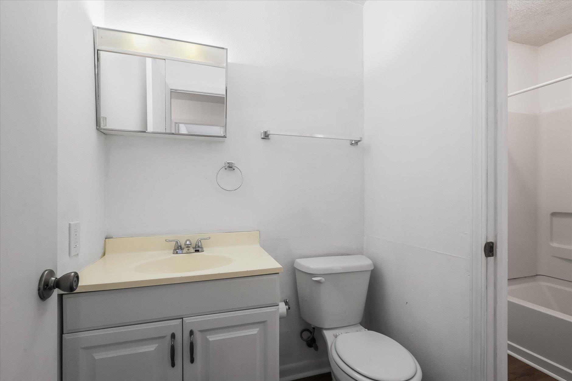 851 Maple Street, Unit 8 Chattahoochee, FL 32324 - Photo 15 of 27