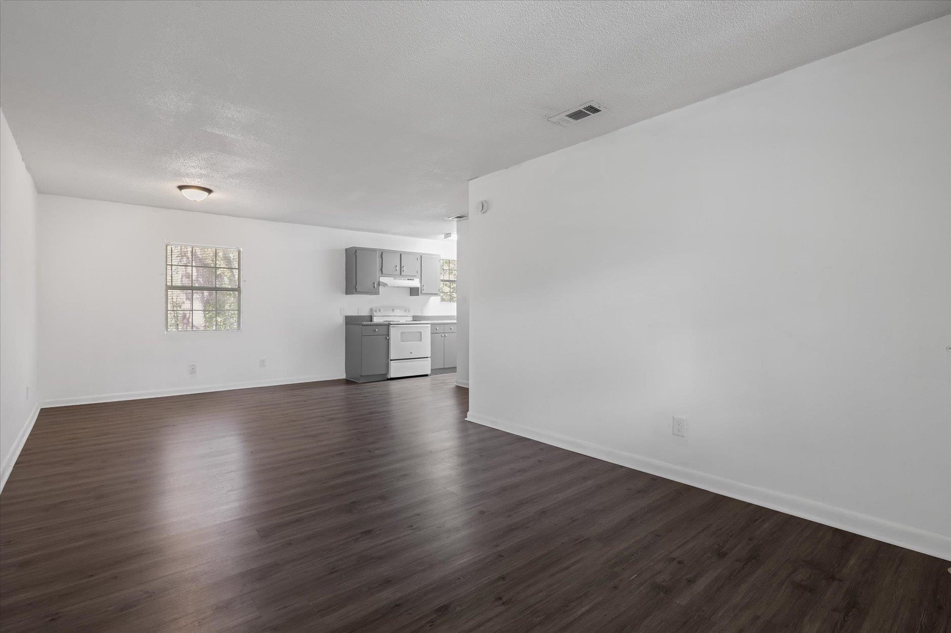 851 Maple Street, Unit 8 Chattahoochee, FL 32324 - Photo 7 of 27