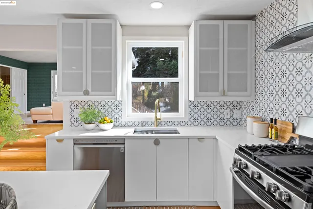 $699,000 | 5636 Panama Avenue, Richmond, CA 94804