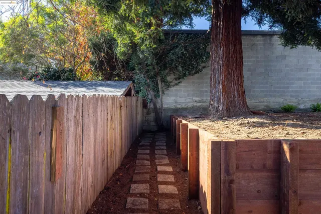 $699,000 | 5636 Panama Avenue, Richmond, CA 94804