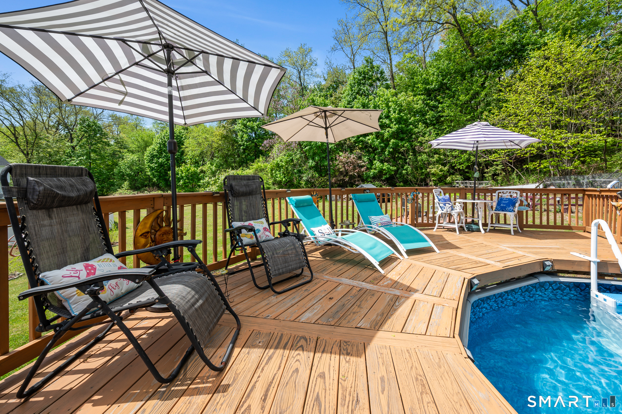 85 Dwight Street Ansonia, CT 06401 - Photo 33 of 40 a view of a chairs and table in the patio