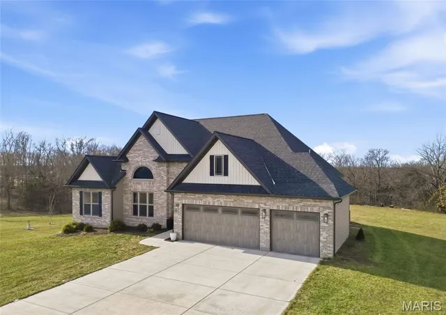 $580,000 | 136 Eagle Frk Drive, Moscow Mills, MO 63362