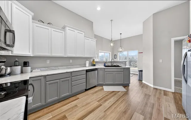 $580,000 | 136 Eagle Frk Drive, Moscow Mills, MO 63362