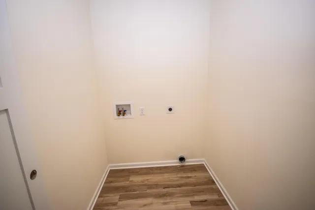 $399,400 | 1363 Legion Circle, West Bend, WI 53090