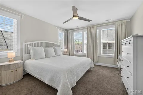 $595,000 | 8002 Townes Way, St. Louis, MO 63117