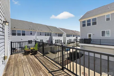 $595,000 | 8002 Townes Way, St. Louis, MO 63117