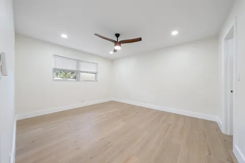 $645,000 | 117 Southeast 22nd Avenue, Boynton Beach, FL 33435