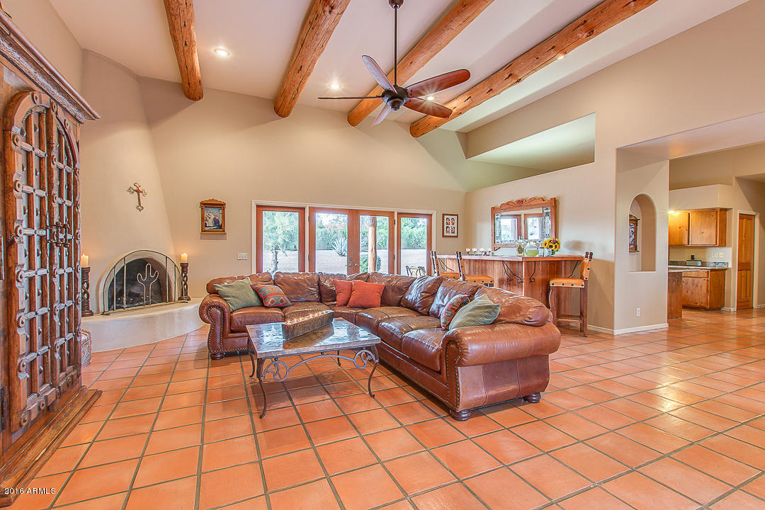 9516 East Romping Road Carefree, AZ 85377 - Photo 5 of 40 Romping-12 (1)