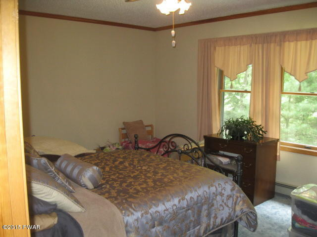 142 Pine Road Hawley, PA 18428 - Photo 14 of 22