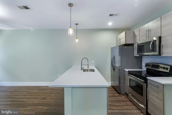 $3,000 | 1219 K Street Northeast, Unit 202, Washington, DC 20002