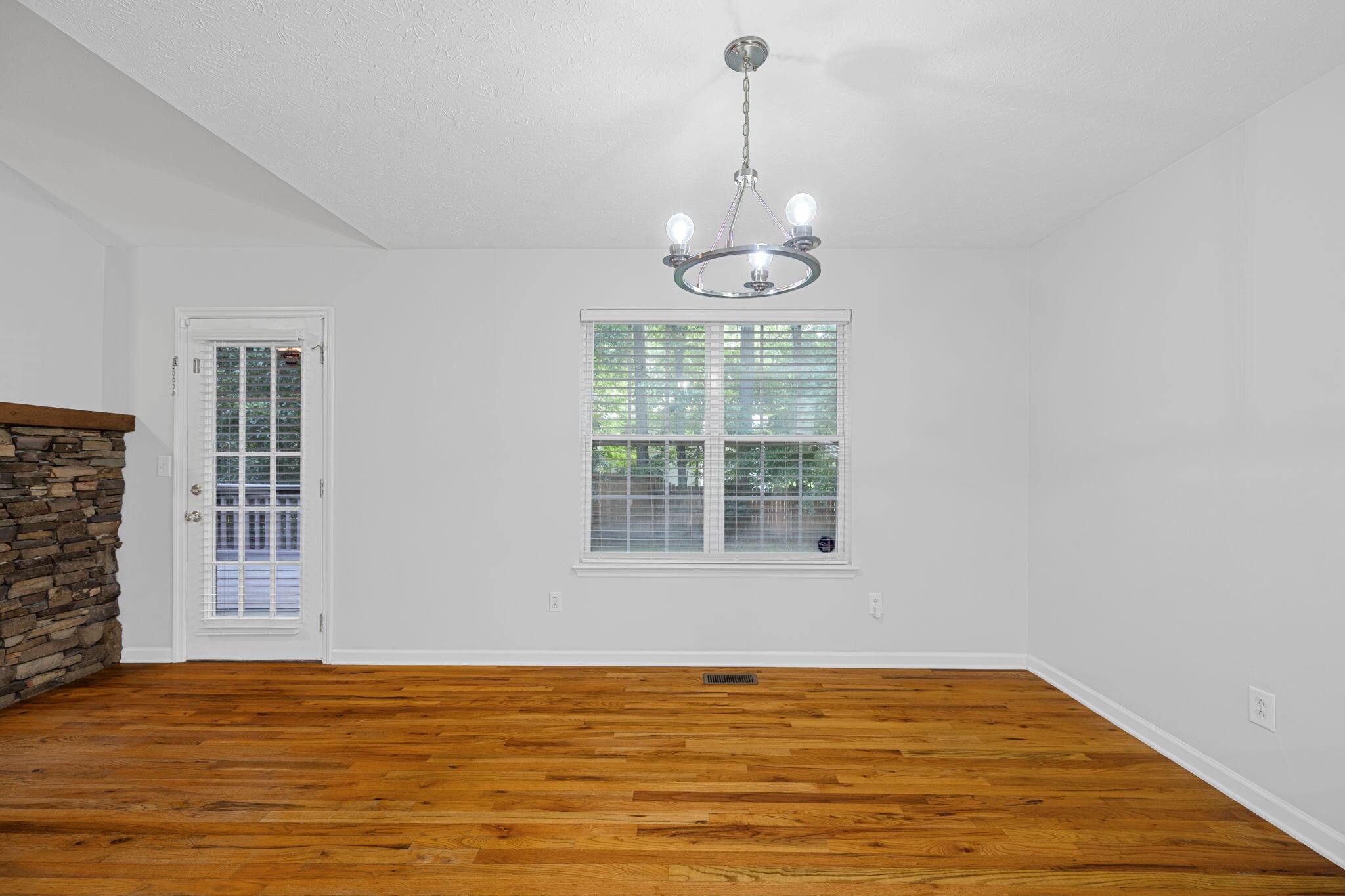 109 Oak Ridge Drive LaFayette, GA 30728 - Photo 14 of 31 18-web-or-mls-DSC_9439